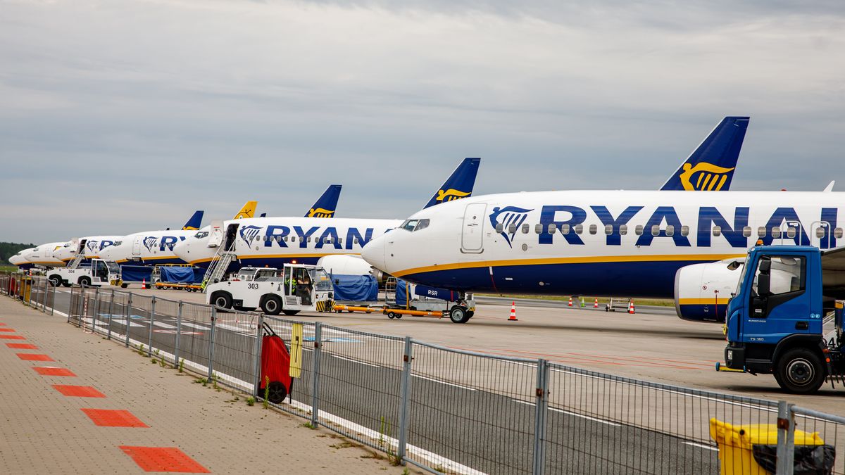 Ryanair nie wynegocjował korzystniejszych dla siebie opłat na lotnisku w Modlinie. I dlatego tnie rozkład