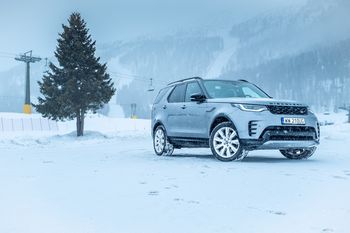 Test: Land Rover Discovery jest jak bernardyn. Wielki, niezbyt zwinny i mało seksowny, ale pokochała go cała rodzina