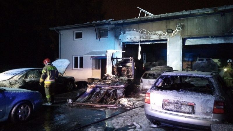 Pożar warsztatu samochodowego w Kalinówce pod Lublinem | KP PSP w Świdniku