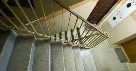 Oddał im wszystkie oszczędności, stracił dom. "Nigdy nie chcieliśmy go skrzywdzić"