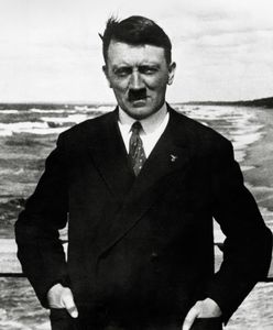 Pamiątki po Hitlerze na sprzedaż. "Osobisty majątek ludobójcy"