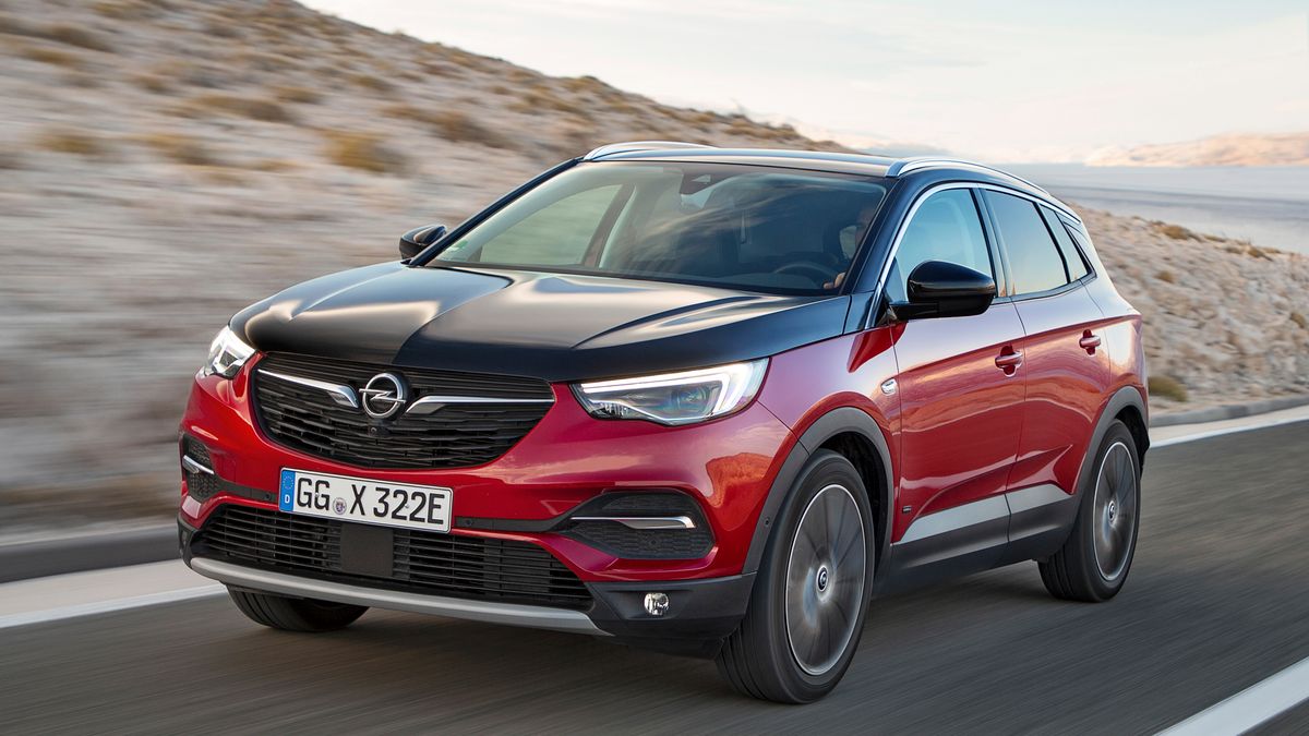 Grandland X Hybrid4 będzie jedną z najważniejszych, tegorocznych premier Opla.