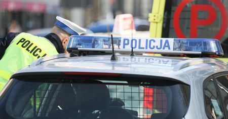 Awantura w Poznaniu. 18-latek strzelił mężczyźnie w twarz