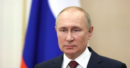 Putina skromne początki: "Po upadku ZSRR musiałem dorabiać jako taksówkarz"