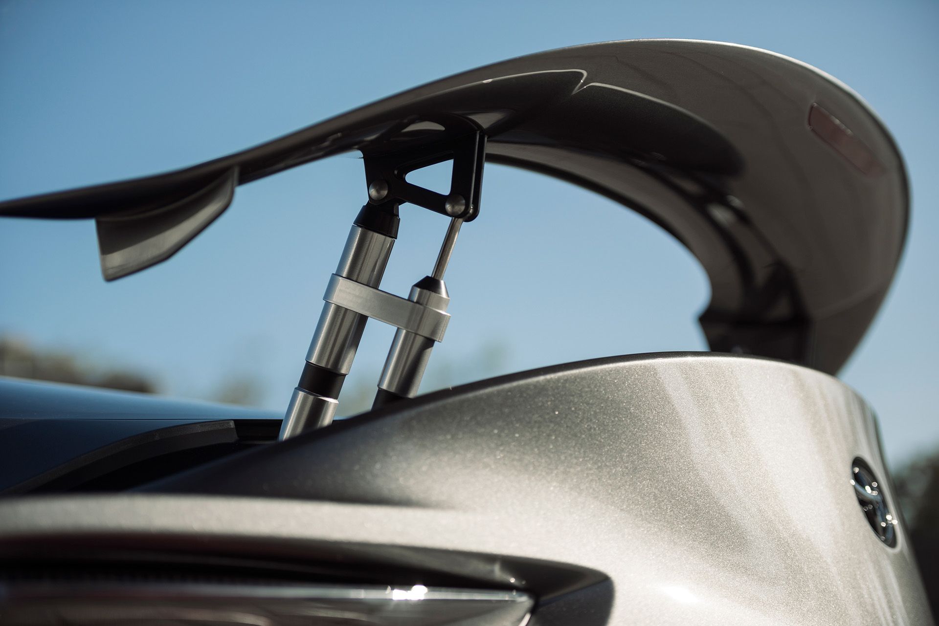 Koncepcyjna Toyota FT-1 w nowej galerii zdjęć 9