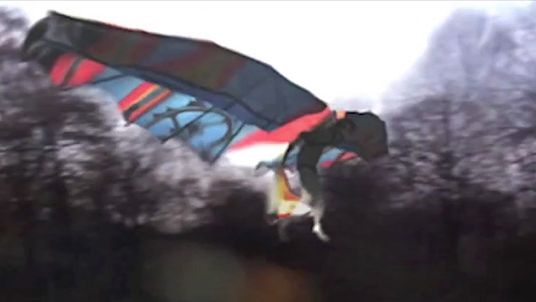 Człowiek-ptak oficjalnie przyznaje - to była podpucha [wideo] 1