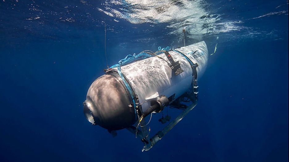 Zagin??a ?�d? podwodna Titan do przewo?enia turyst�w
This undated image courtesy of OceanGate Expeditions, shows their Titan submersible beginning a descent. Rescue teams expanded their search underwater on June 20, 2023, as they raced against time to find a Titan deep-diving tourist submersible that went missing near the wreck of the Titanic with five people on board and limited oxygen. All communication was lost with the 21-foot (6.5-meter) Titan craft during a descent June 18 to the Titanic, which sits at a depth of crushing pressure more than two miles (nearly four kilometers) below the surface of the North Atlantic. (Photo by Handout / OceanGate Expeditions / AFP) / RESTRICTED TO EDITORIAL USE - MANDATORY CREDIT "AFP PHOTO / OceanGate Expeditions" - NO MARKETING NO ADVERTISING CAMPAIGNS - DISTRIBUTED AS A SERVICE TO CLIENTS
HANDOUT