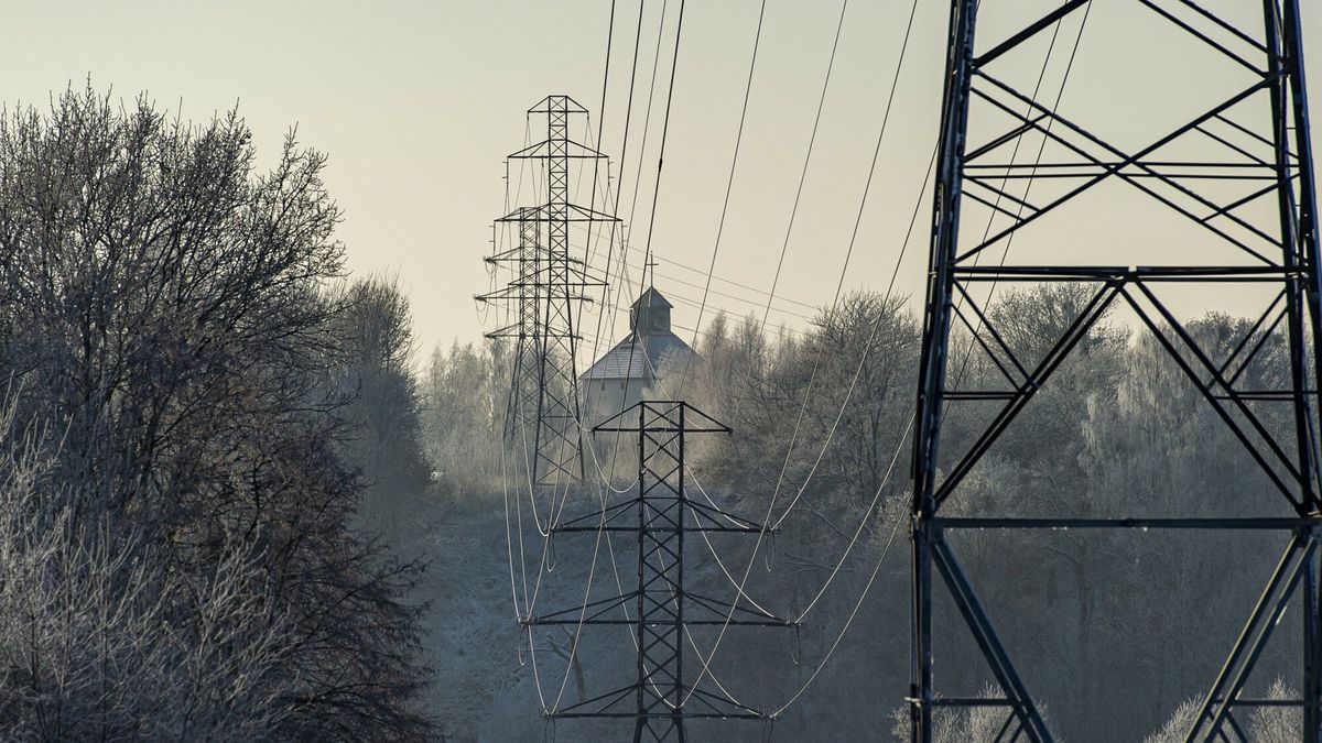 Zima w Polsce
18.12.2022 Elblag N/z linia energetyczna wysokiego napieciaFot. Stanislaw Bielski/REPORTER
Stanislaw Bielski/REPORTER