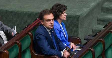 Samorządowcy nie dowierzają w reformę Domańskiego