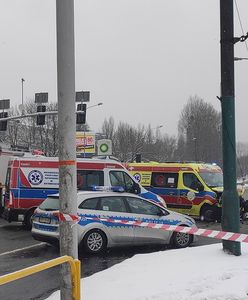 Bytom. Zderzenie karetki z samochodem osobowym. Jedna osoba ranna
