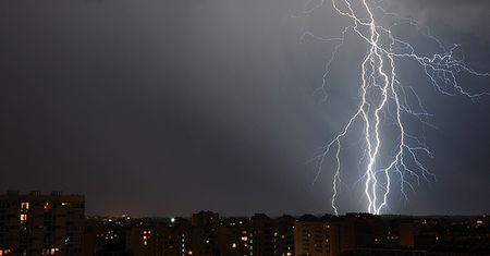 Nadciągają burze z opadami deszczu i lokalnym gradem