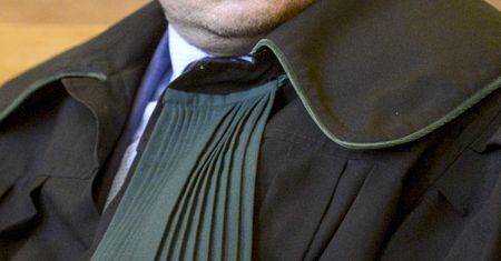 Adwokat reprezentujący księży pedofilów może uniknąć kary