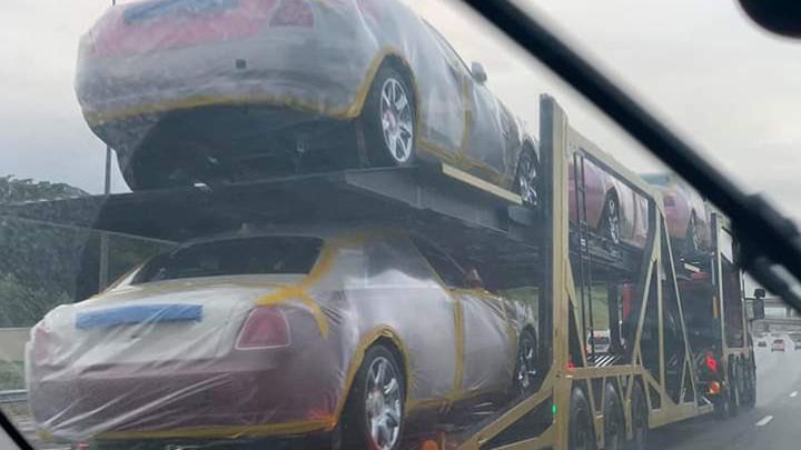 Auta zamówione przez Króla to głównie modele Phantom oraz Cullinan.