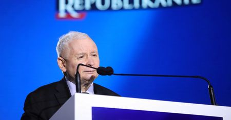 Kaczyński na nowo układa Zjednoczoną Prawicę. Trwają targi o ministerstwa