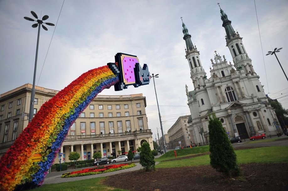 Tak wyglądałby Nyan Cat na placyku (Fot. Facebook/NyanZbawiciel)