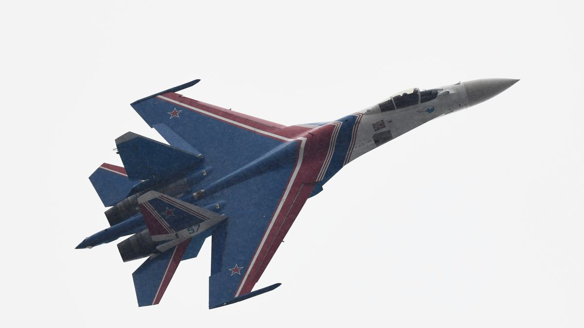 ZHUHAI, CHINA - NOVEMBER 10 2024: A Su-35 fighter on the "Russian Knights" (Russikiye Vityazi), the Russian Air Force aerobatic display team, performs in the sky during the China International Aviation & Aerospace Exhibition in Zhuhai in south China's Guangdong province Sunday, Nov. 10, 2024. (Photo credit should read LONG WEI / Feature China/Future Publishing via Getty Images)