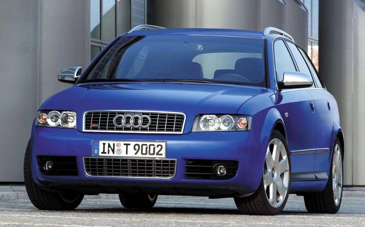 Audi S4 Avant 2003-2004 (fot. histomobile.com)