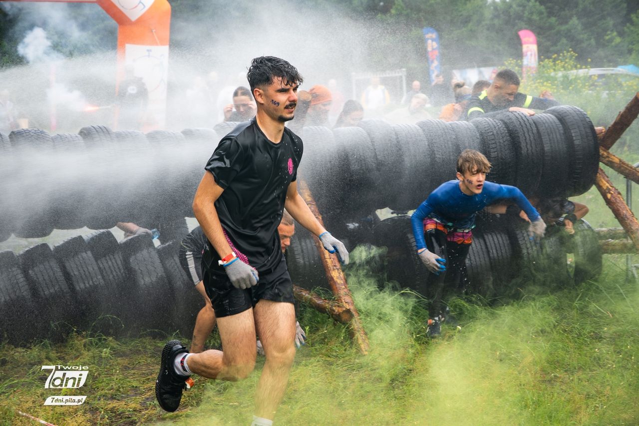 Ekstremalny bieg Miki Run na poligonie w Pile