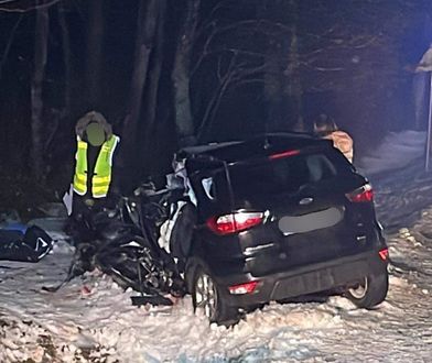Czołowe zderzenie z ciężarówką. Zginął mężczyzna