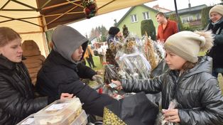 Sieradz: Kiermasz Świąteczny przy kościele św. Wojciecha