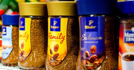 Jeden z największych producentów kawy opuszcza Rosję. Tchibo już się nie napiją
