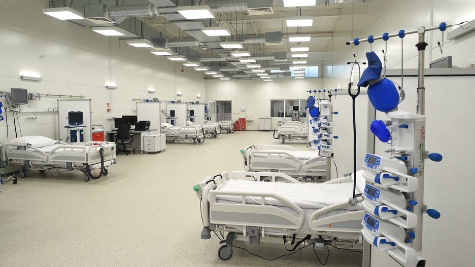 Warszawa. Wojskowy Instytut Medyczny przy ulicy Szaserow. Szpital modułowy dla chorych na Covid-19.