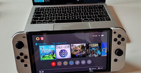 Nintendo Switch OLED ratunkiem dla gracza znudzonego... grami?