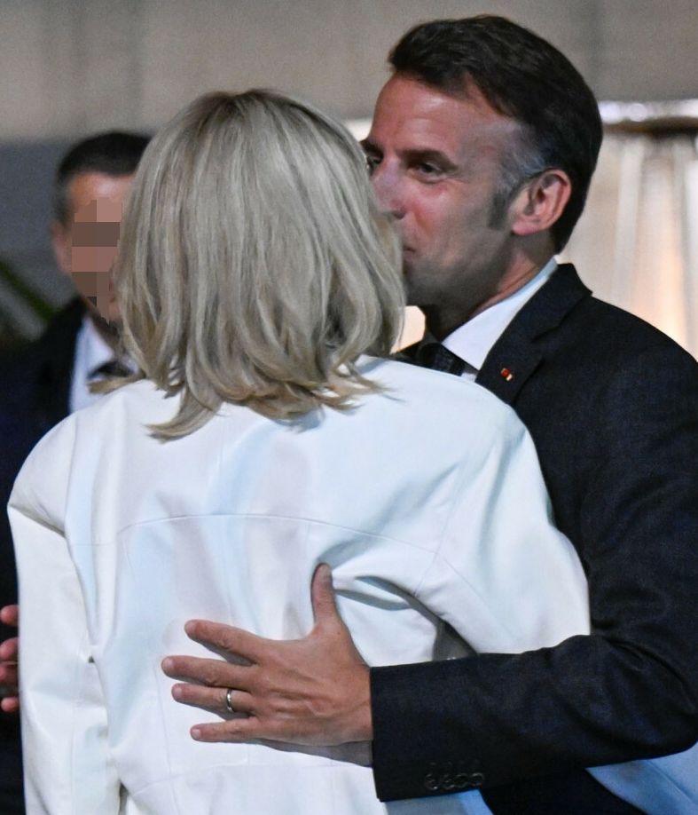 Macronowie biesiadują w Rzymie