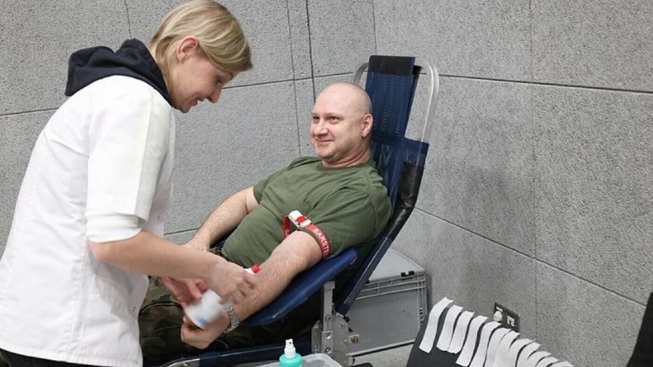 W Śremie będzie można oddać krew. Klub Honorowych Dawców Krwi PCK Garnizonu Śrem zaprasza do udziału w kolejnej akcji [zdjęcia]