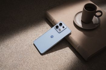 Bestia ukryta w eleganckiej obudowie. Motorola edge 70 max wchodzi do Polski