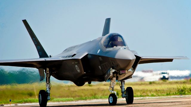 Pierwszy F-35 Lightning II gotowy do akcji! [galeria] 7