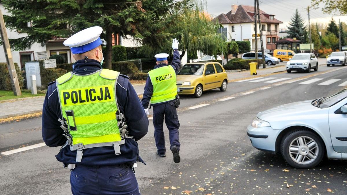 Jak stan wyjątkowy wpłynąłby na sytuację kierowców?