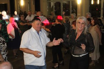 Bełchatów: Członkowie klubu "Nie ma mocnych" świętowali Dzień Seniora