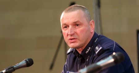 Problemy finansowe w policji? Pensje komendantów temu przeczą