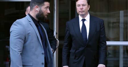 Żądają wstrzymania prac nad Al. Wśród nich są Elon Musk i Steve Wozniak