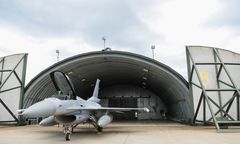 Polskie F-16 bez termicznych nabojów. "To narażanie na niebezpieczeństwo pilotów"