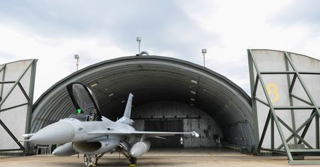 Polskie F-16 bez termicznych nabojów. "To narażanie na niebezpieczeństwo pilotów"