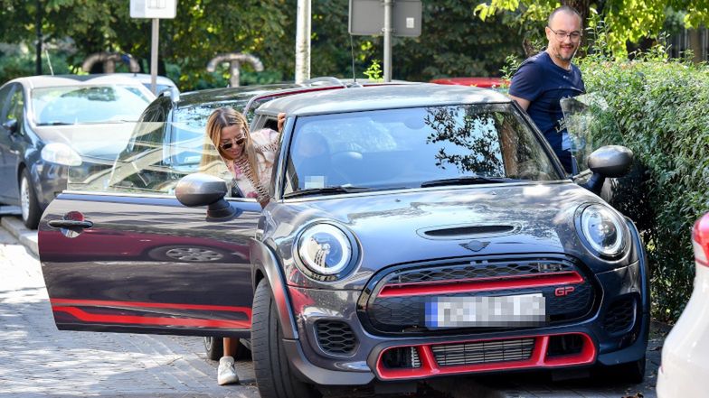 Ewa Chodakowska na obiedzie z mężem i pieskiem