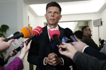 Tajemniczy wpis Petru. Tylko trzy słowa