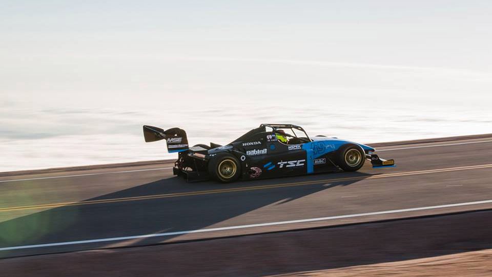Bolid zwycięzcy tegorocznego Pikes Peak Robina Shute to Wolf TSC-Honda