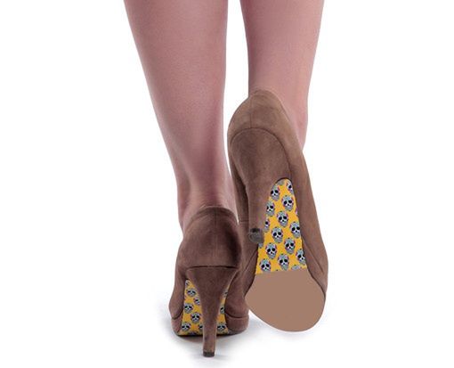 Oklejki na podeszwy szpilek. Wyróżnij swoje buty z tłumu