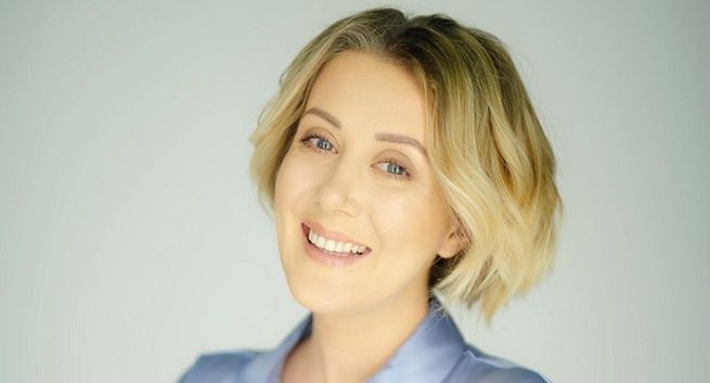 „Bądźmy razem w domu” nowym codziennym programem TVP1 dla seniorów. Urszula Rogala gospodynią