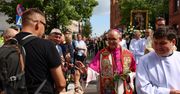 Pielgrzymka mężczyzn do Piekar Śląskich 2026. Były tłumy. Abp Przybylski: "Trudno sobie wyobrazić nowoczesny Śląsk bez Boga"