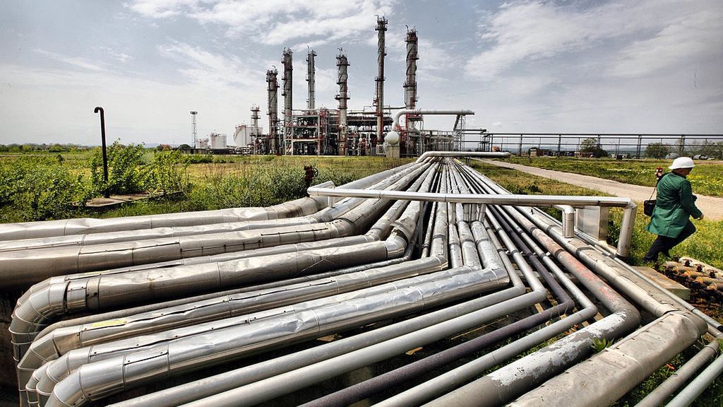 NIS-Gazprom Oil Refinery
Pipes run from the NIS Gazprom operated oil and gas refinery in Pancevo, Serbia, on Friday, April 30, 2010. OAO Gazprom Russia's gas-export monopoly, acquired 51 percent of Naftna Industrija Srbije (NIS) in February 2009 for 400 million euros ($539 million) and pledged 500 million euros in investment. Photographer: Oliver Bunic/Bloomberg via Getty Images
Bloomberg
BUSINESS, EARNINGS, ECONOMY, EUROPE, EUROPEAN COMMISION, FINANCE, GOVERNMENT, INDUSTRY, POLITICS