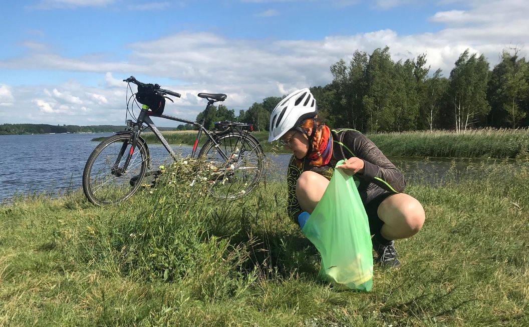 Od kilku lat zbiera śmieci. Po lockdownie stwierdziła, że to za mało. Nietypowa akcja pani Katarzyny