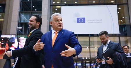Marcin Romanowski u Orbana. W co gra węgierski premier?