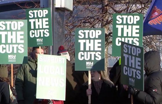 Duże zwolnienia w Szkocji. 80 dziennikarzy strajkuje na ulicach