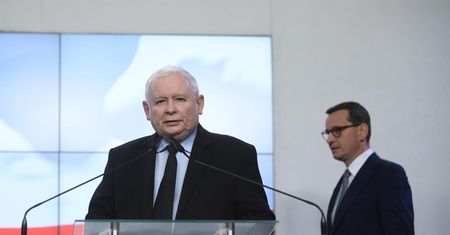 Wrze w Zjednoczonej Prawicy. Będzie ważny ruch Kaczyńskiego?