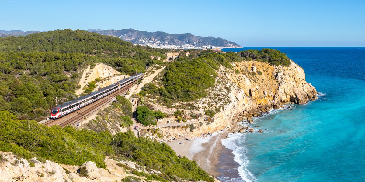 Od początku września można wyruszyć w darmową podróż pociągiem w Hiszpanii