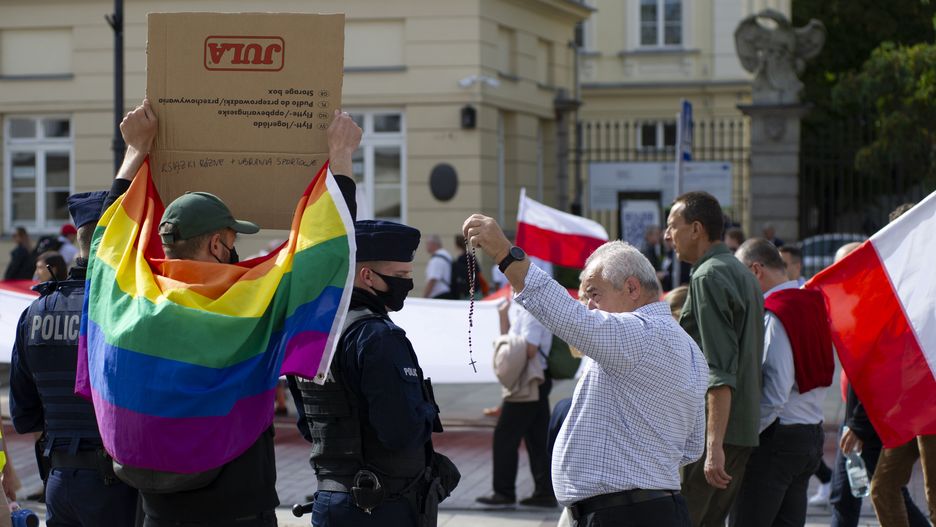 Najnowszy sondaż. Chodzi o list ambasadorów ws. LGBT Chodzi  (Photo by Aleksander Kalka/NurPhoto via Getty Images)